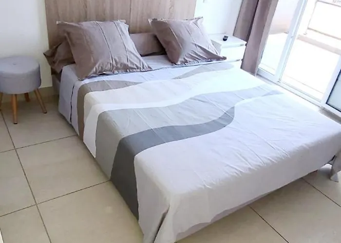 T2 Centre Ile Rousse Appartement *
