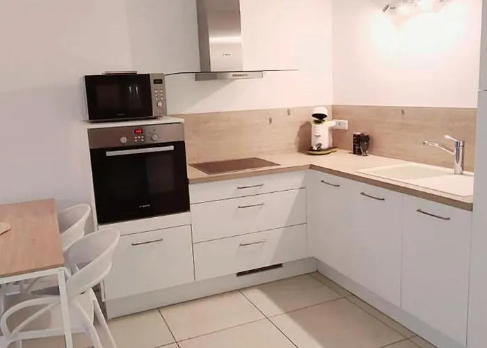 T2 Centre Ile Rousse LʼÎle-Rousse