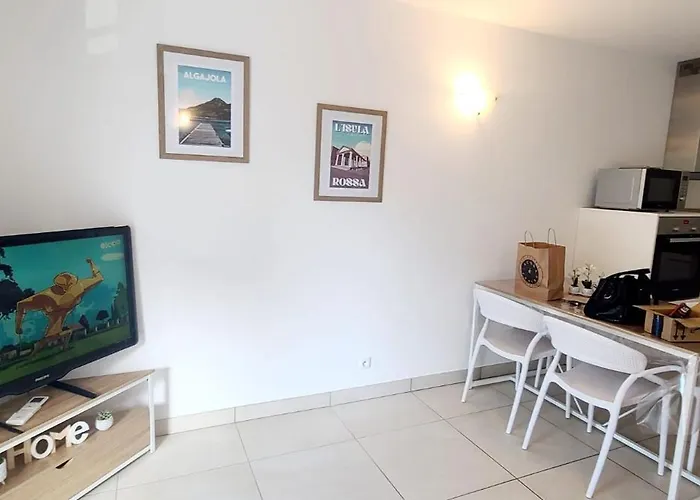 T2 Centre Ile Rousse LʼÎle-Rousse